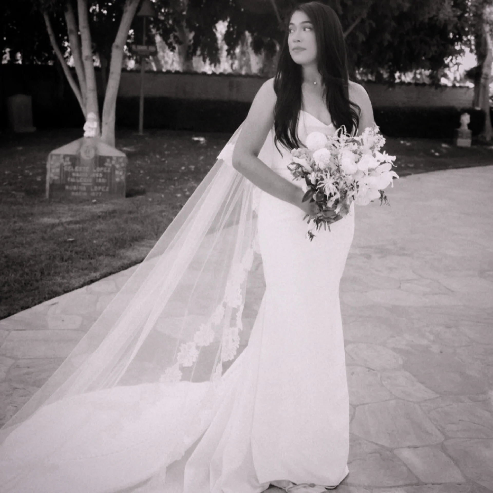 Enfleuré - Lace wedding veil - Studio 3 Twenty One LLC