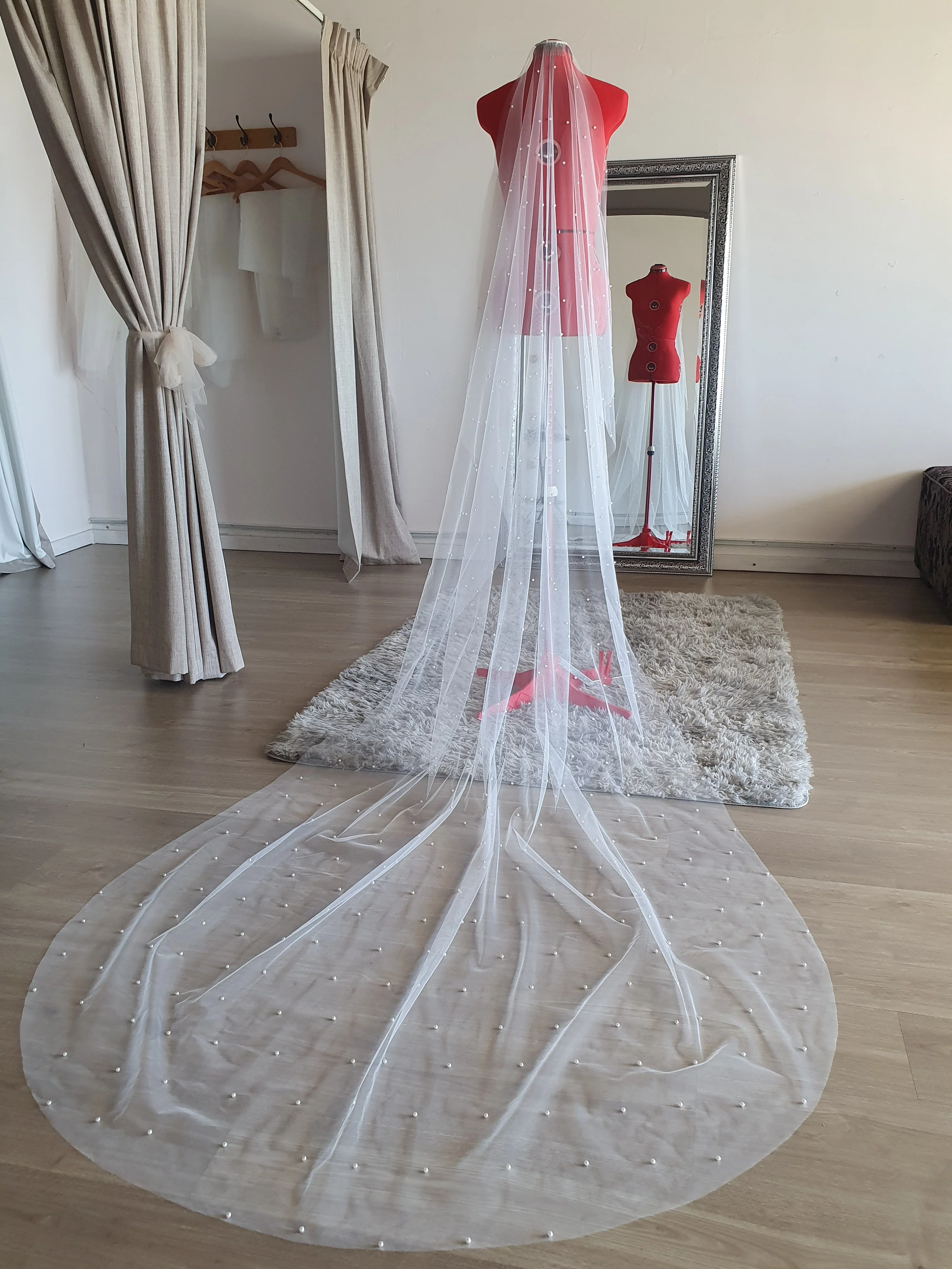 Pearl veil barely there - Studio 3 Twenty One LLC