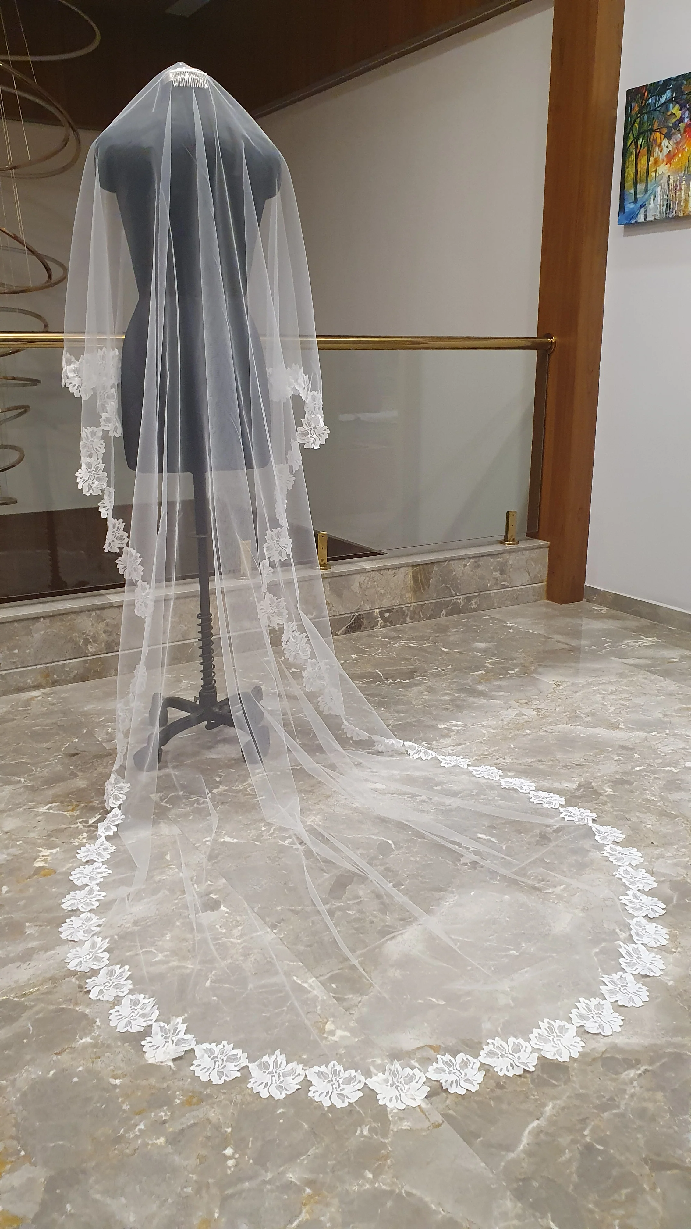 Enfleuré - Lace wedding veil - Studio 3 Twenty One LLC