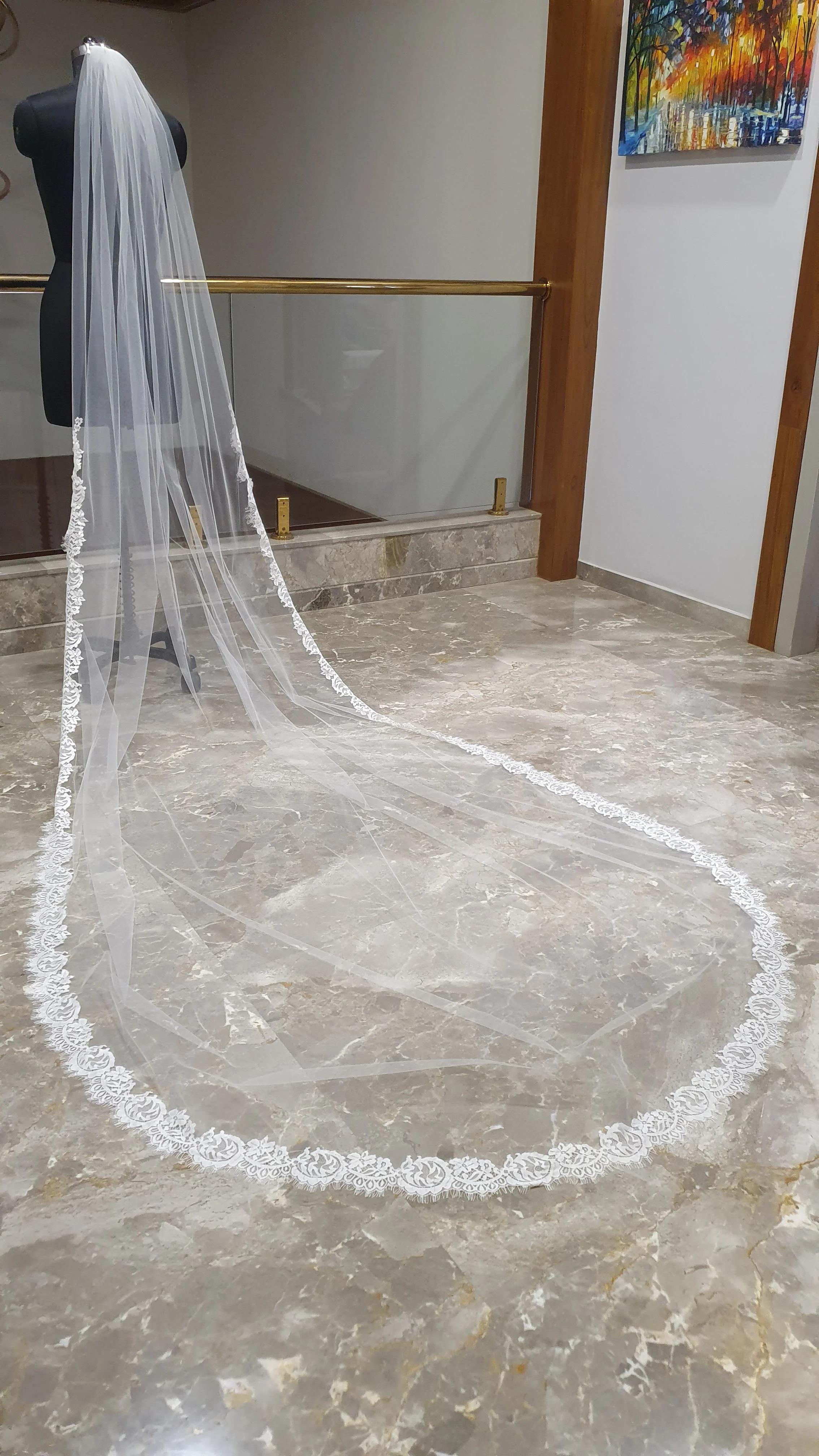 Chantily lace wedding veil 1 tier - Studio 3 Twenty One LLC