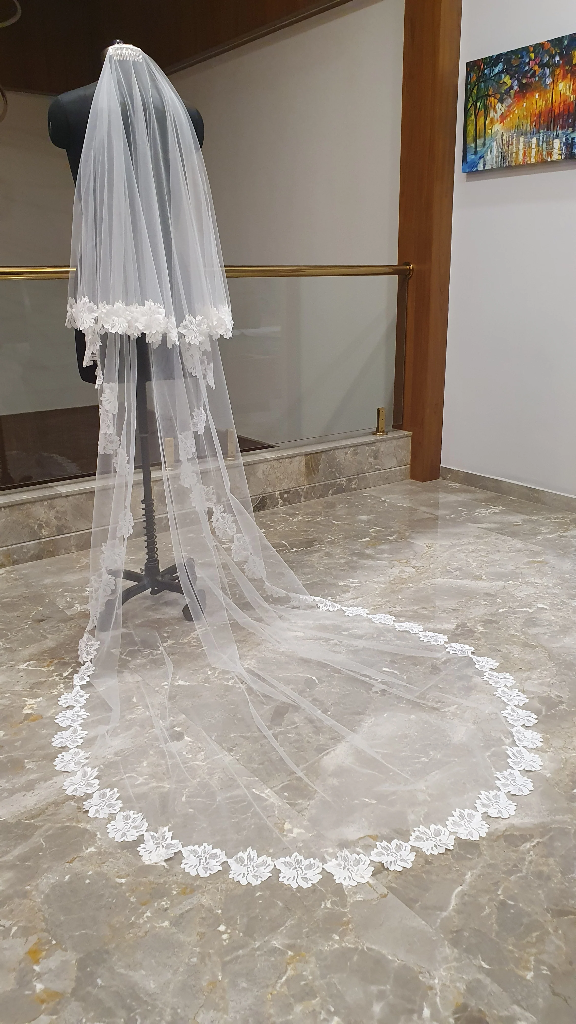 Enfleuré - Lace wedding veil - Studio 3 Twenty One LLC